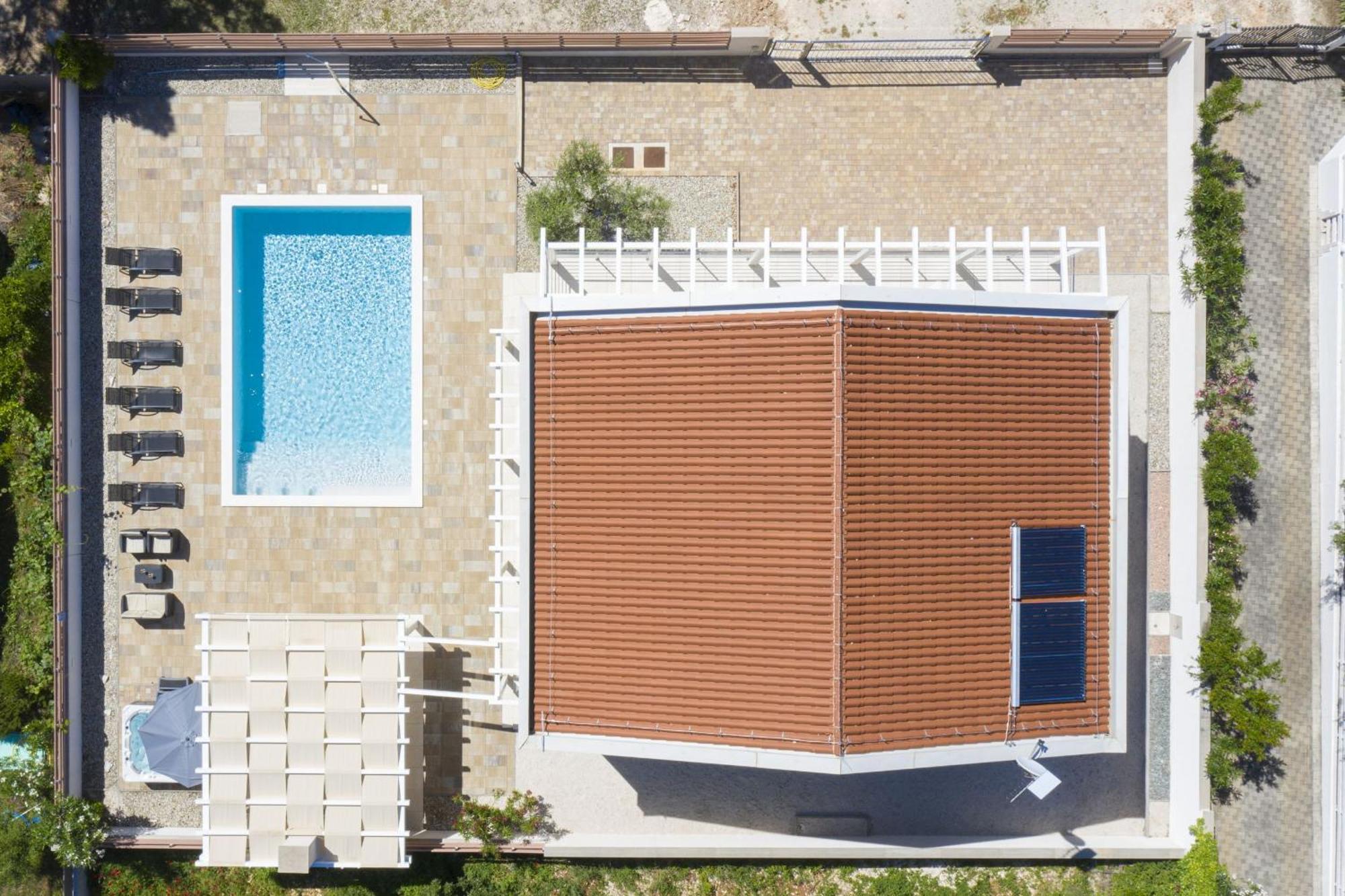 Villa Olivia - New And Modern House With Pool, Souna, Jacuzzi & Playground, Liznjan - Istra Extérieur photo